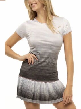 Lucky in Love White to Gray Ombre Short-Sleeve Top. New without tags